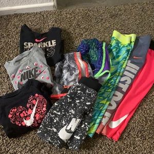 Nike Bundle Size 2T